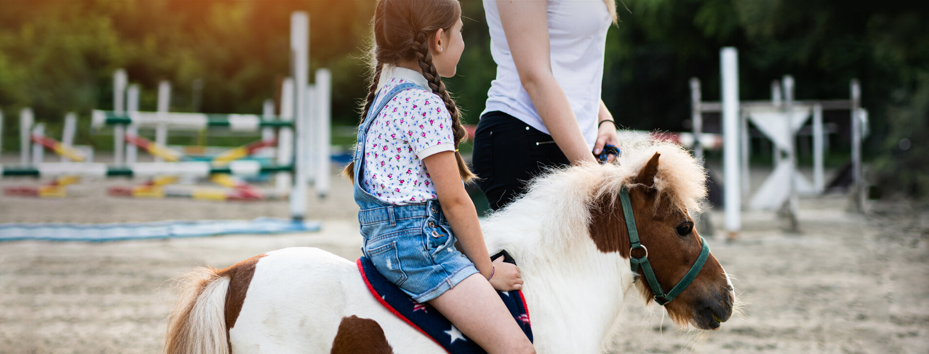 Fotoğraf 1 - İki Çocuk için Pony Binicilik Dersi